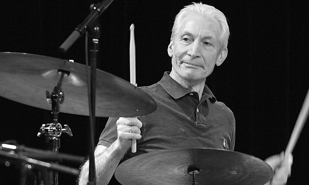 Der Rolling Stones Drummer Charlie Watts verstarb am 24. August 2021 im Alter von 80 Jahren. (Quelle: Tagesschau)