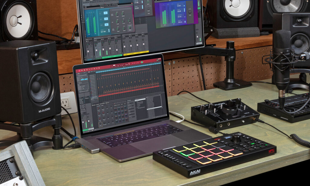 MPC Studio und MPC2 Software als komplette Einheit. (Foto: Akai Professional)