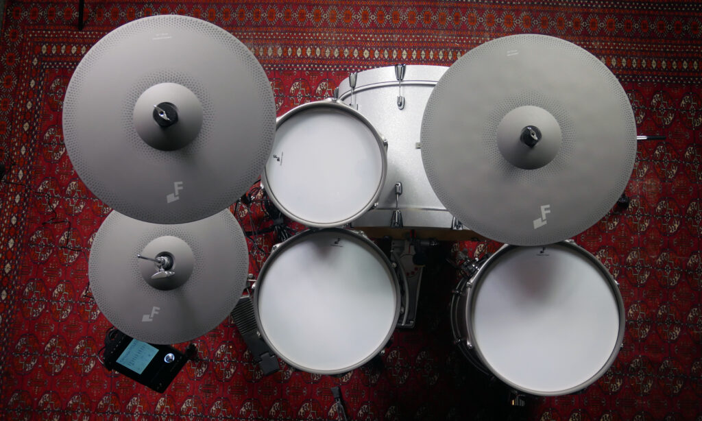 Authentische Akustikdrum-Sounds, tolle Optik: Das EFNOTE 7 E-Drumset konnte im Test insgesamt überzeugen.