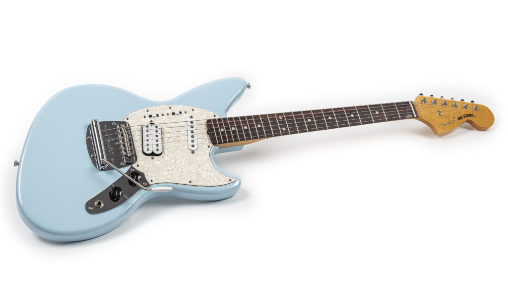 Die Fender Kurt Cobain Jag-Stang bietet sehr variable Sounds und eine gute Werkseinstellung, allerdings ist bauartbedingt das Vibrato kaum stimmstabil.