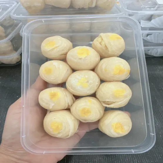 ขนมเปี๊ยะจิ๋วไส้ถั่วทอง แพ็ค 11 ลูก