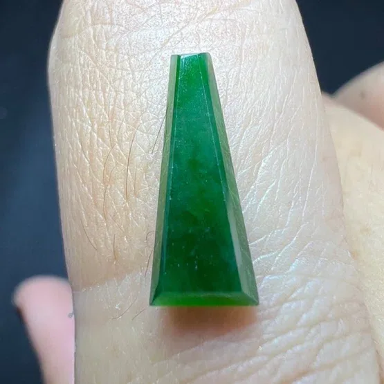 หยกพม่า แท้ จี้ เขียวจักรพรรดิ เนื้อแก้ว น้ำแข็ง Natural Burma Jade A type จิวเวลรี่ เครื่องประดับ