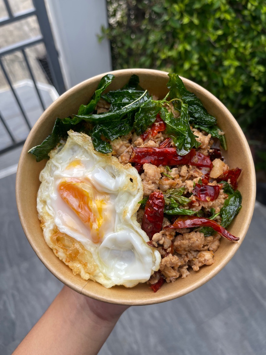 กะเพรา by สำรับบ้านเรา