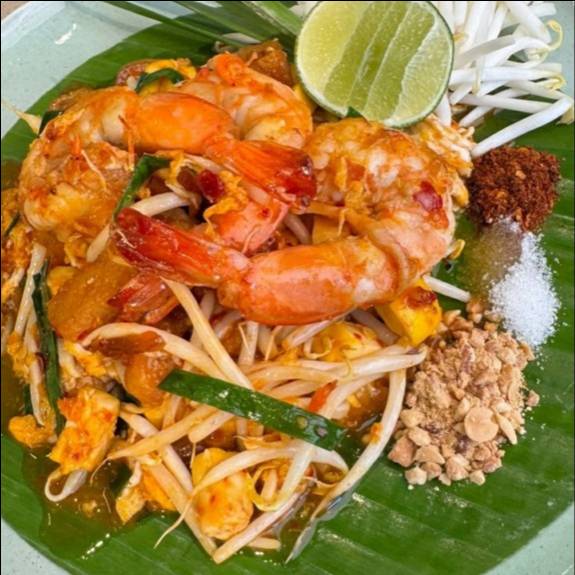 ผัดไทหอทอด​กะทะ​ร้อน​ 3