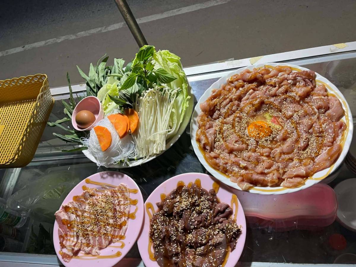 แมนอาหารตามสั่ง จิ้มจุ่มรสเด็ด 3
