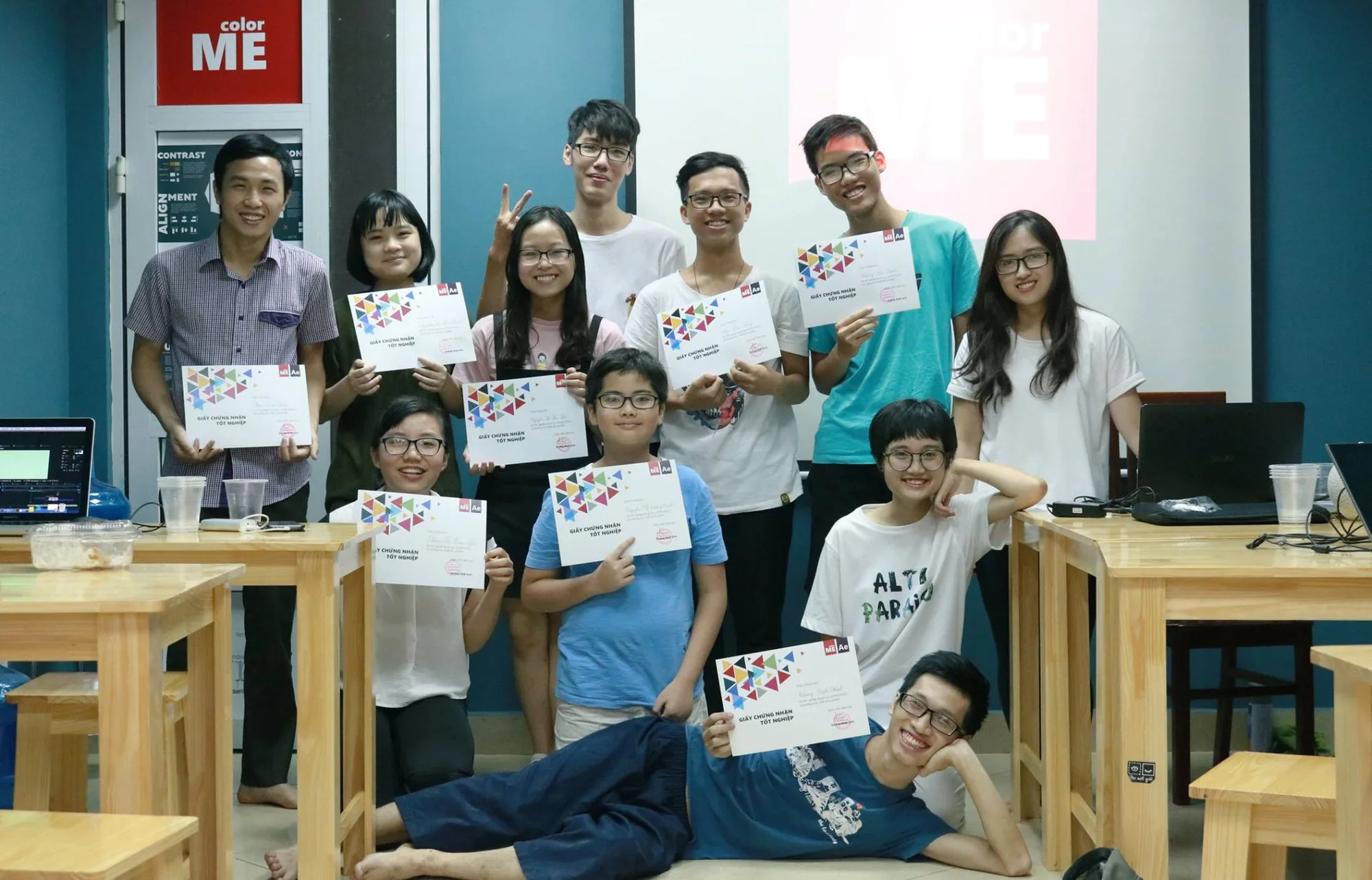 Hình ảnh mình và lớp dạy ở ColorMe