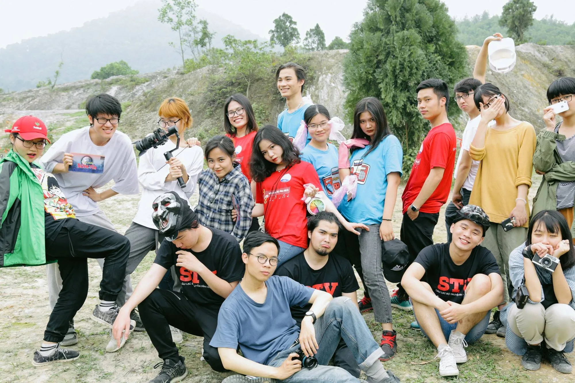 Ekip show truyền hình thực tế trong rừng