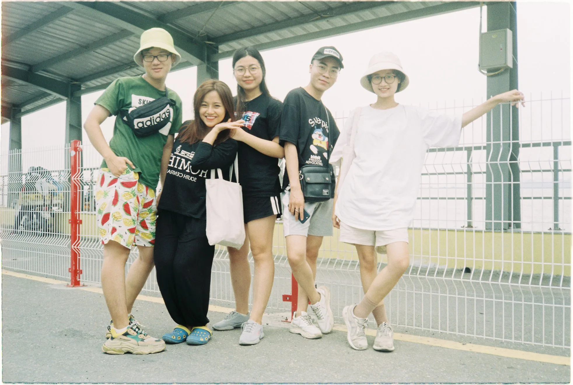 Mình và 4 thành viên trong team đi du lịch