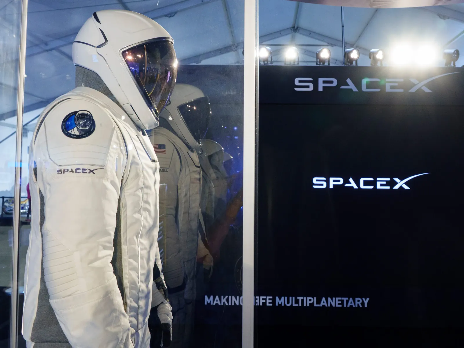 SpaceX’s 1 billion-share Mars deal hinges on one problem: Martian toxic dust