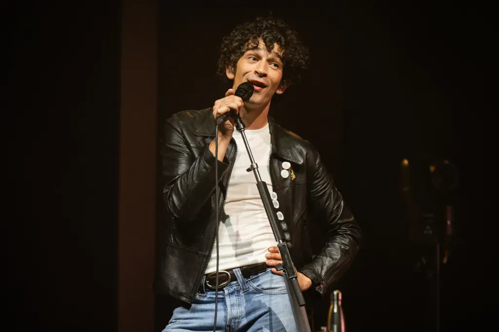Matty Healy rehearsed a dip-kiss in Los Angeles, “We’re not done yet,” says fiancée