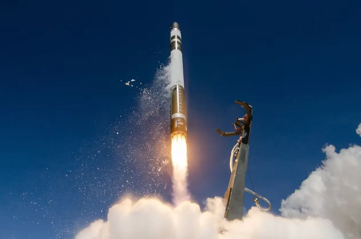 Rocket Lab joins Nasdaq 100 as SpaceX waits; four AI stocks move up too