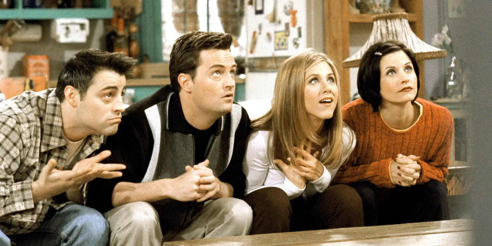 Bruce Willis worked for free on Friends because a bet vs Matthew Perry forced it