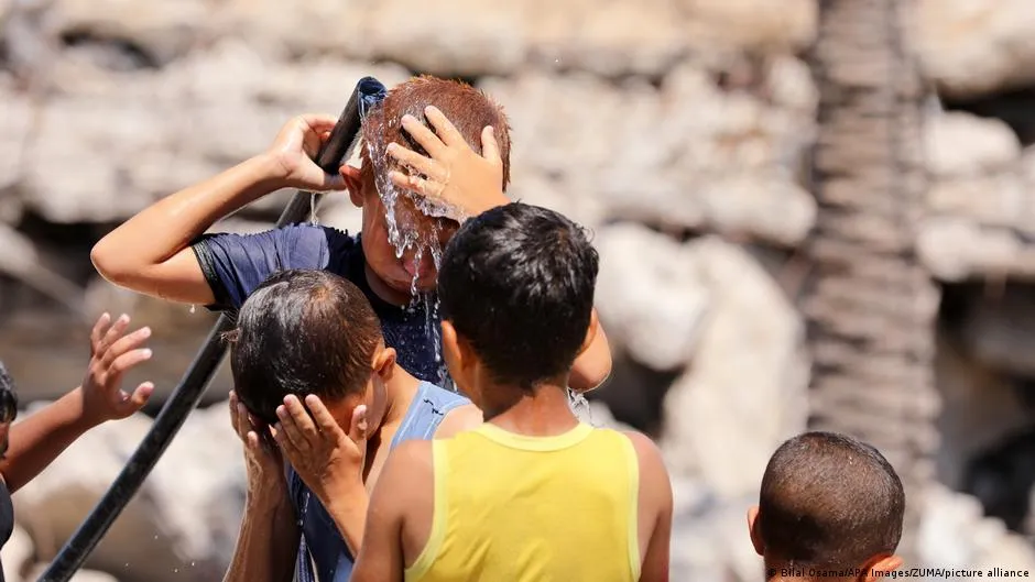 Hamas plans Gaza civilian handover to technocrats under US ceasefire: what changes daily?