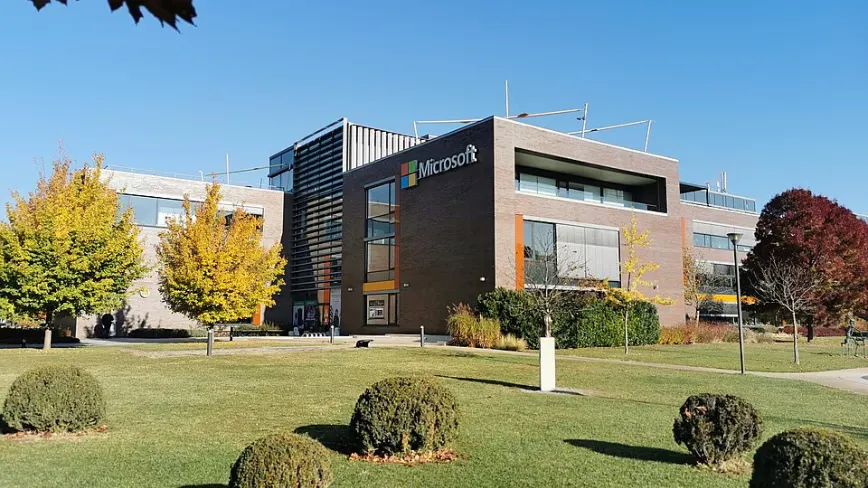 Microsoft talks to lease Oracle cloud capacity collapse over US security framework
