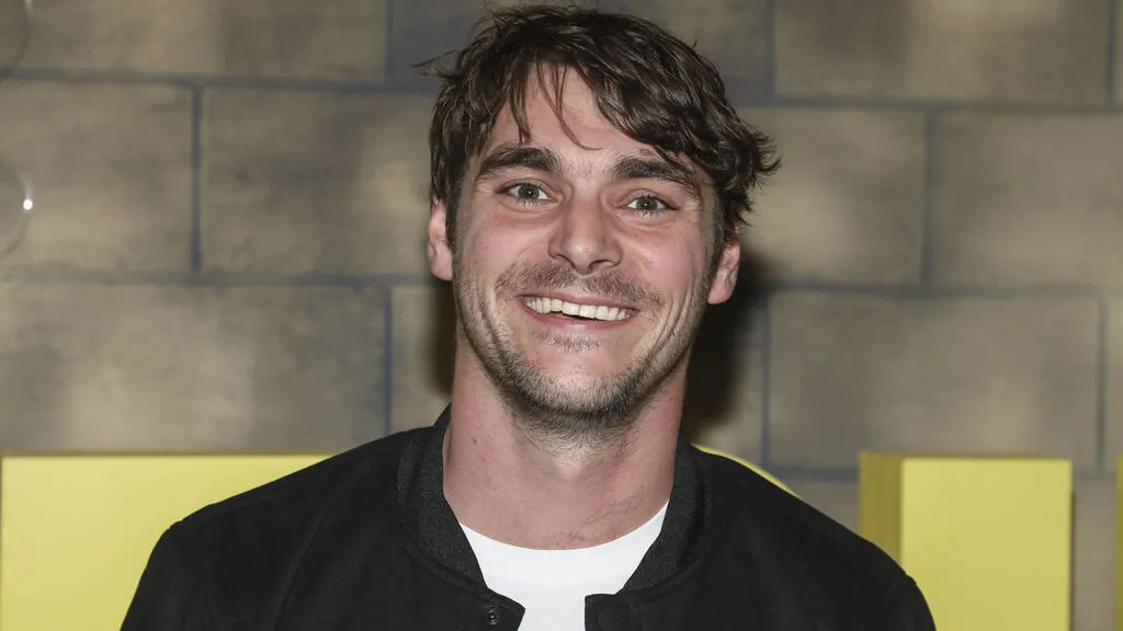 RJ Mitte, 'Breaking Bad' star and disability advocate, dies at 34