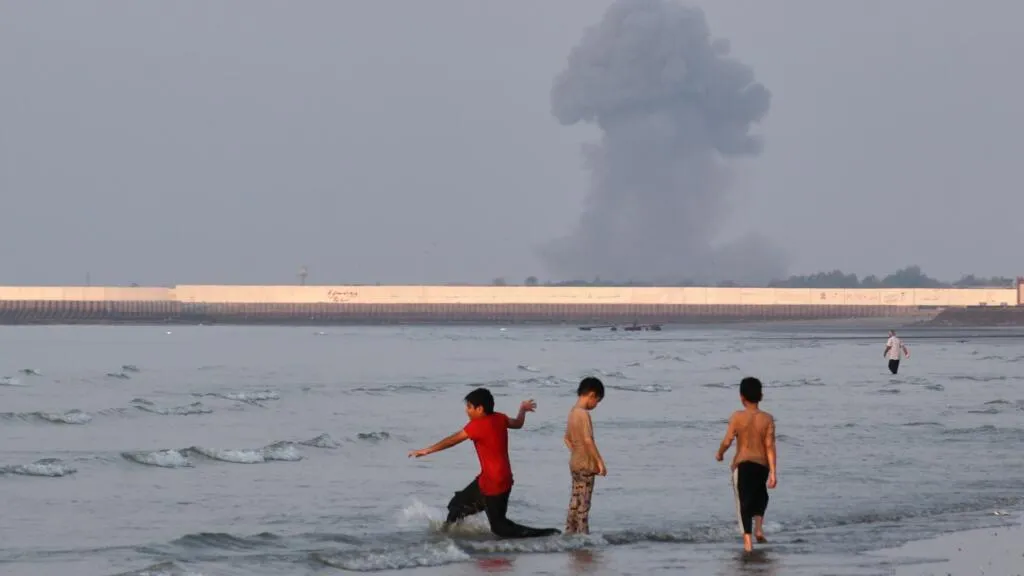Iran Guards claim strikes on US radar, air defenses in Bahrain and Kuwait