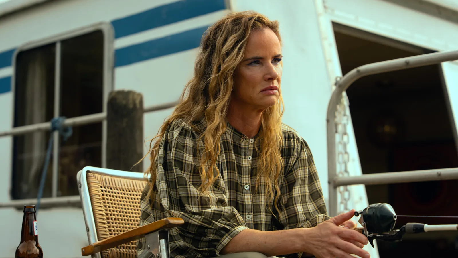 Juliette Lewis on returning to Max Cady: “Crystal or Max” psychopathy question fuels Season 2 hopes