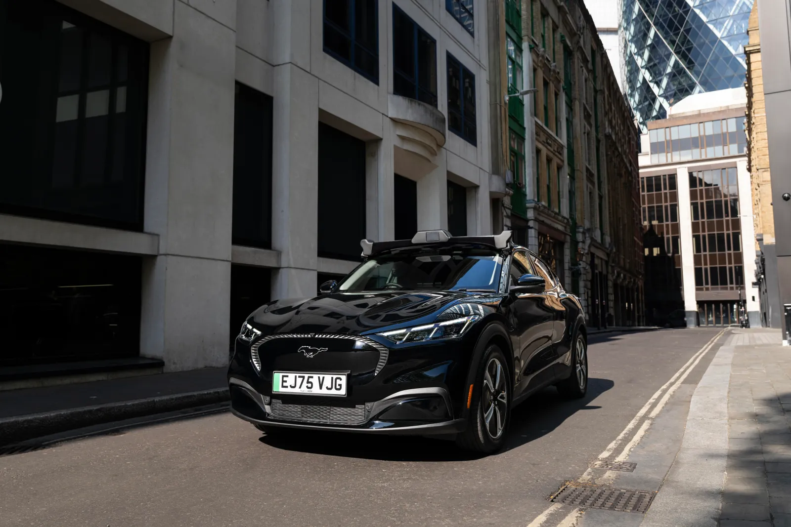 Uber tells London to line up for robotaxis with Wayve later this year