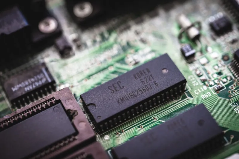 AMD buys Mext to tame its AI-driven RAM crunch with flash memory tiering
