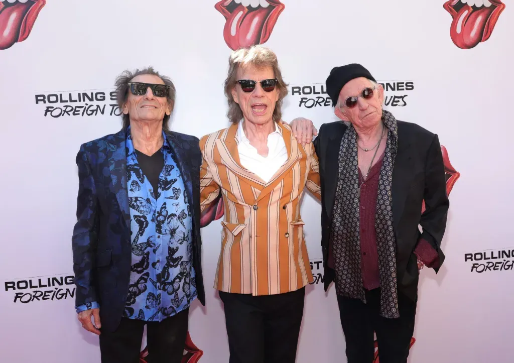 Rolling Stones’ Foreign Tongues hits No. 1 on Top Album Sales, Stones’ first since 1991