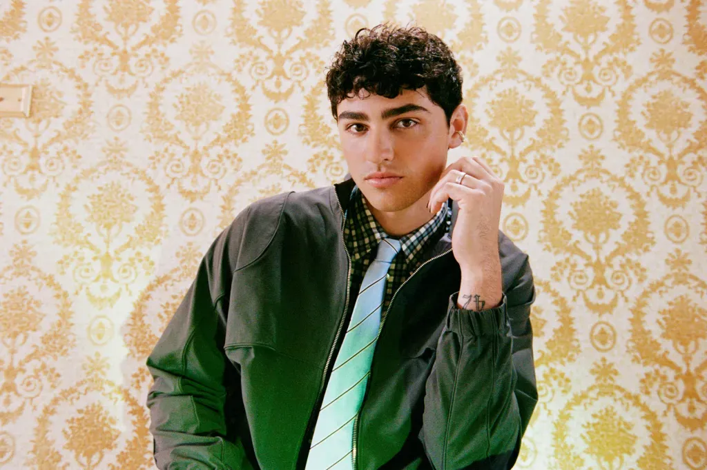 Oliver Cronin releases Lost On The Way To Paradise after choosing music over cricket