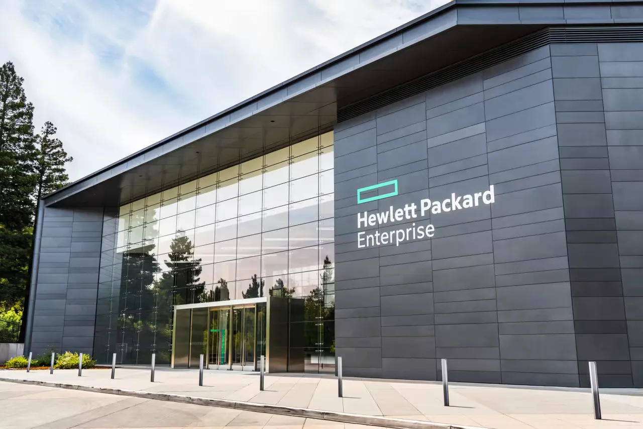 HPE's AI server focus on enterprise and sovereign clients drives earnings beat