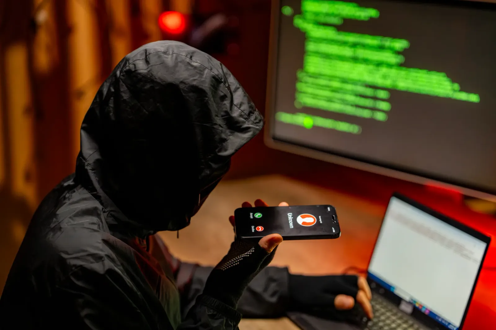 Employment scams jumped from $90M to $501M in 2020-2024, fueled by AI-perfect recruiters