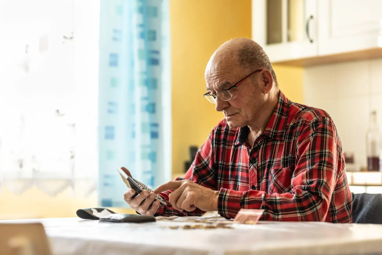 Retiring at 62 can cost Americans $250,000, because longevity risk hits three times