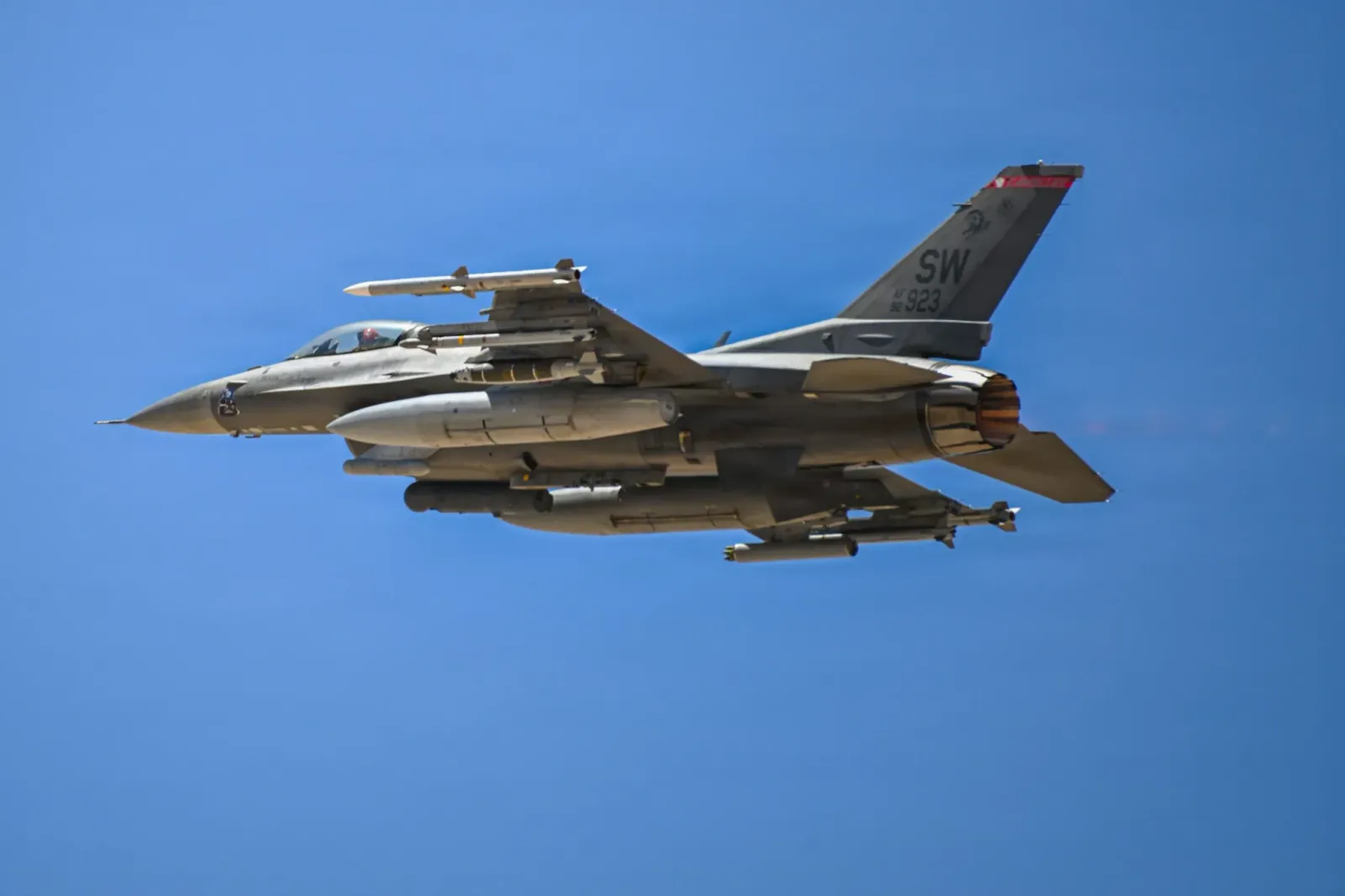 Trump orders US to hit Iran “as soon as this weekend,” WSJ reports