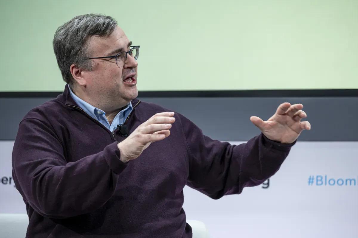 Reid Hoffman’s AI lab Prentis seeks $100M to automate computer work