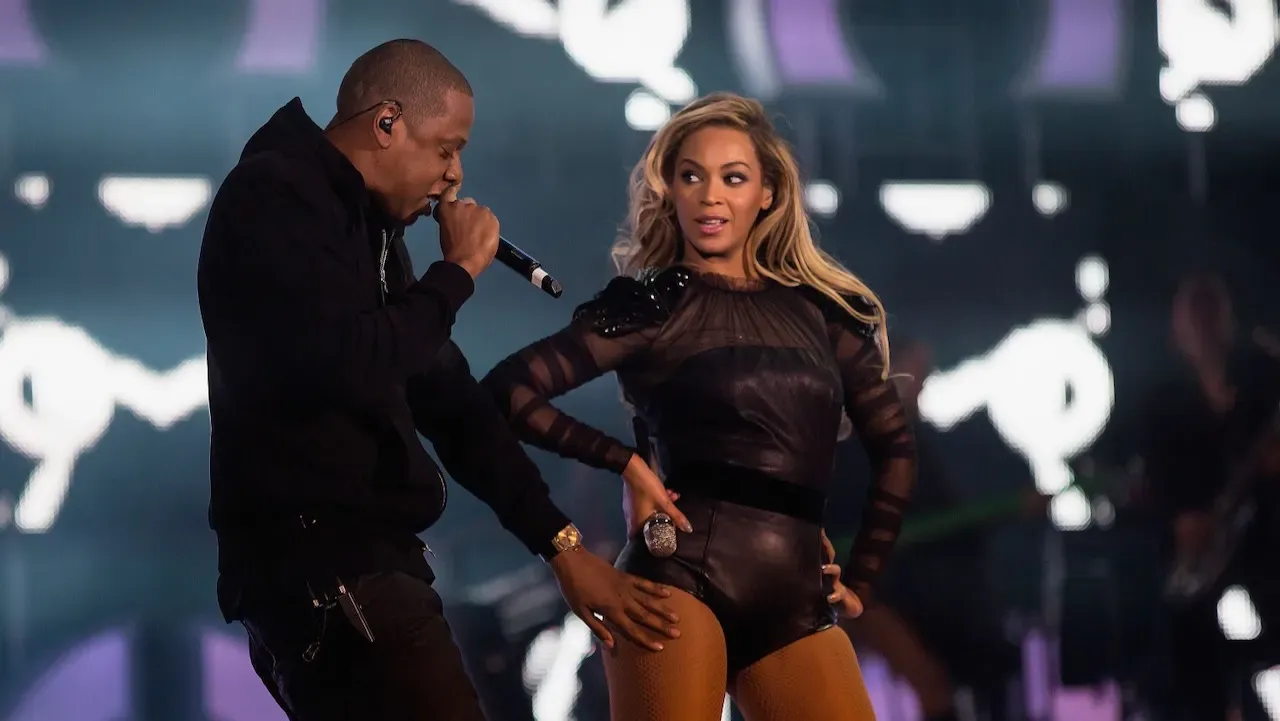 Beyonce joins JAY-Z at Yankee Stadium for “Reasonable Doubt” after Nas appears