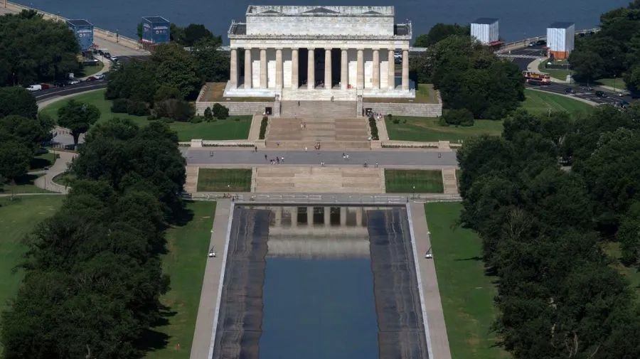 DOJ drops Reflecting Pool case, calling contractor damage from a rushed, botched installation