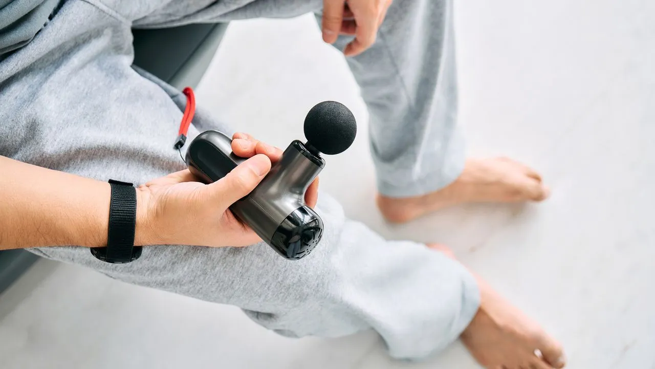 Massage gun misuse caused retinal dialysis in Edinburgh man, laser saved both eyes