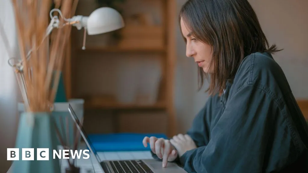 M&S recruits 1,000 trainees to pull young people off the employment sidelines