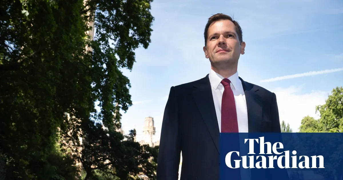 Robert Jenrick slams ministers for waiting on Nigel Farage security meeting