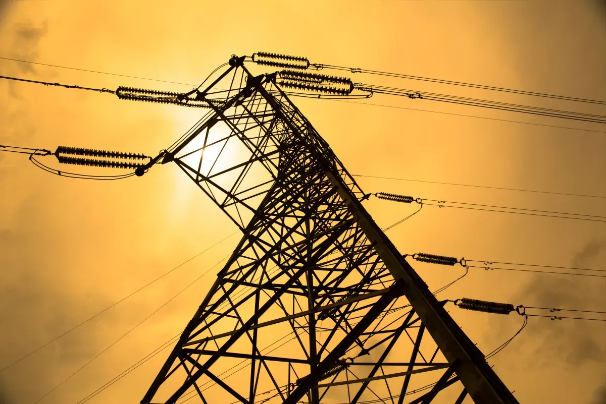Northern Virginia’s fallen power line exposed data centers’ grid fragility, fast fixes included