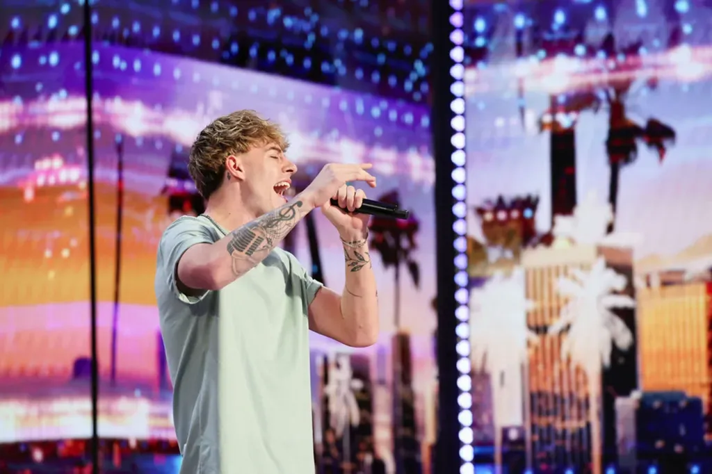 Mel B hammers Golden Buzzer for TikToker Mackenzie Sol on AGT