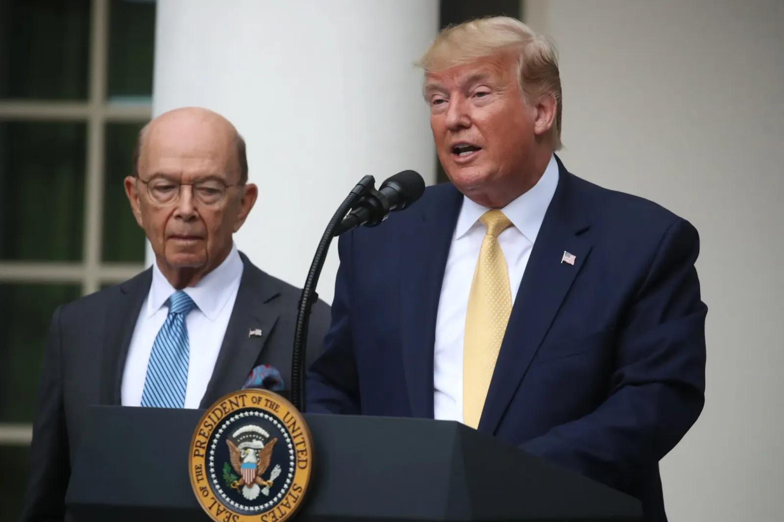 Wilbur Ross warns Trump’s Iran exit is a midterms lose-lose: oil prices or “weak” withdrawal
