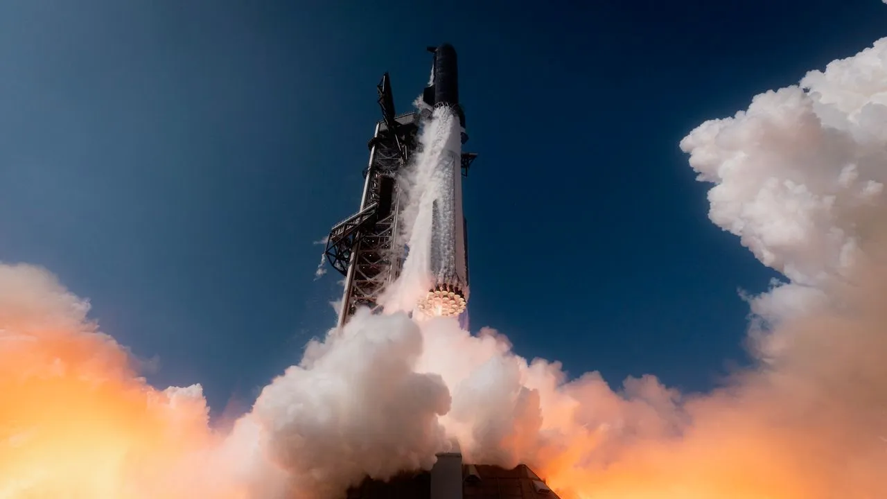 SpaceX launches Starship Flight 13 today, deploying 20 V3 Starlink satellites for first time