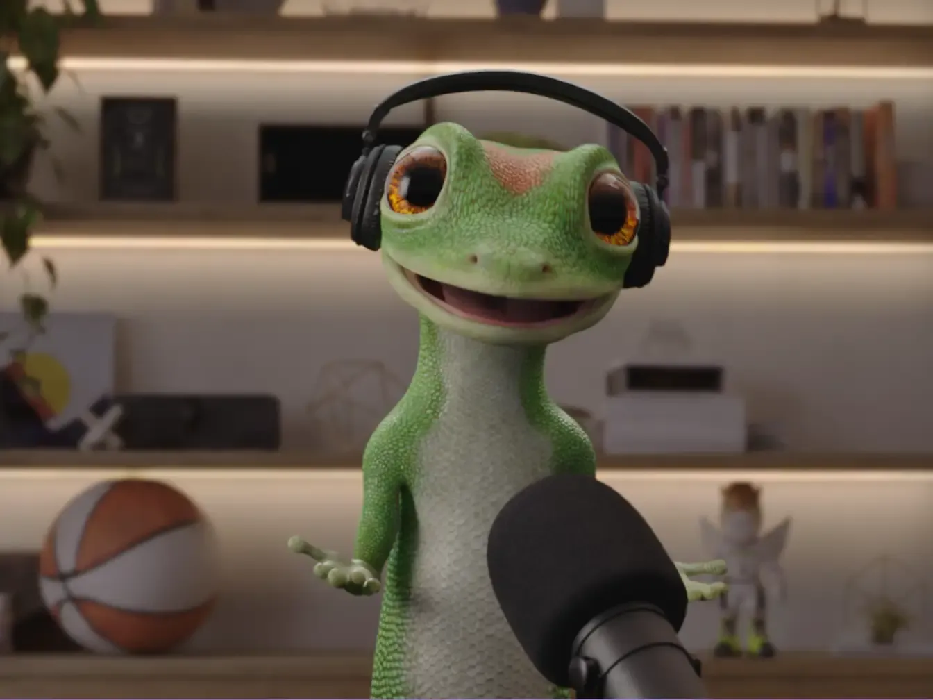 Geico’s Arianna Orpello launches an AI gecko “live” podcast interview
