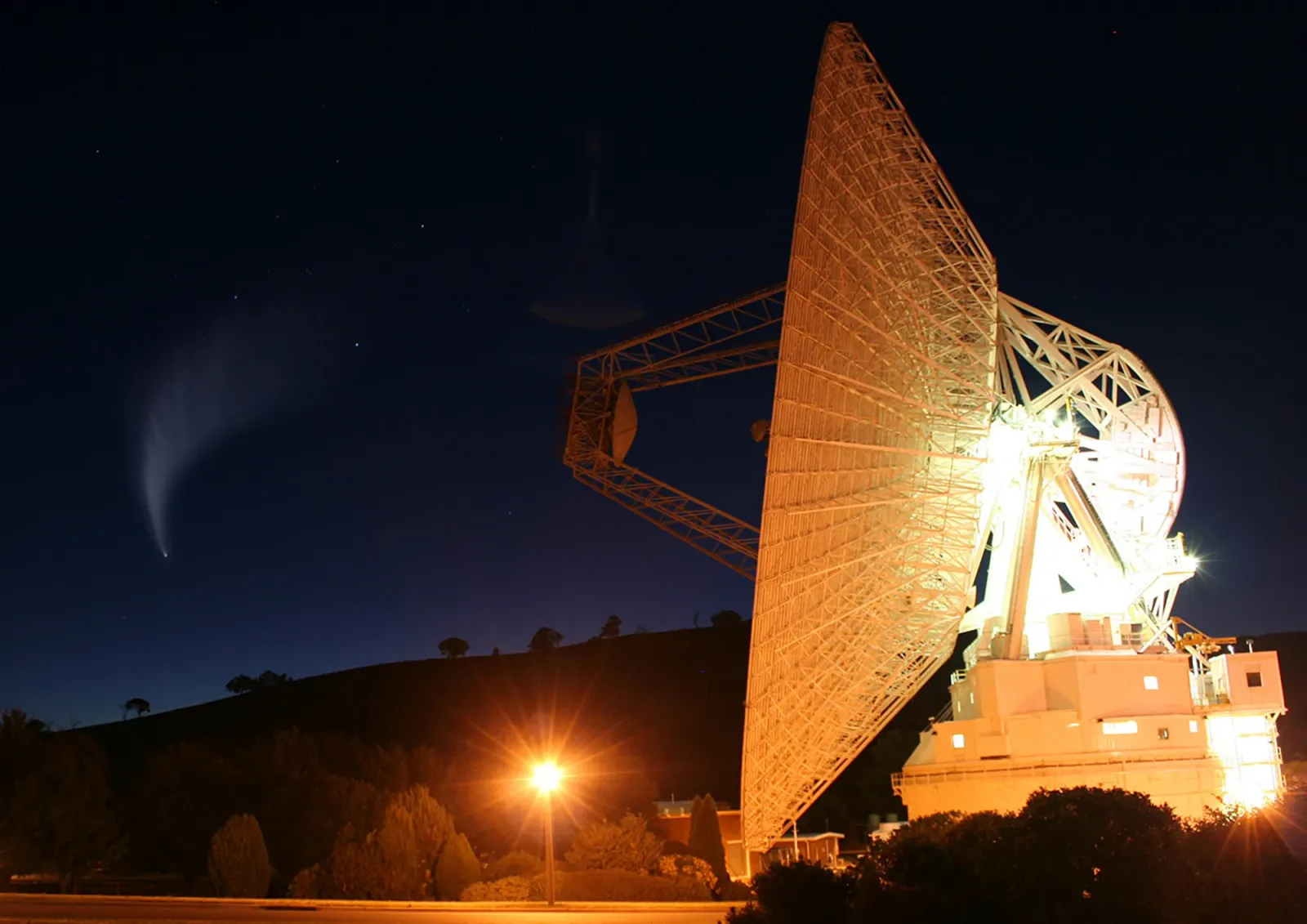 NASA’s Deep Space Network station is in a wildfire, threatening deep-space communications