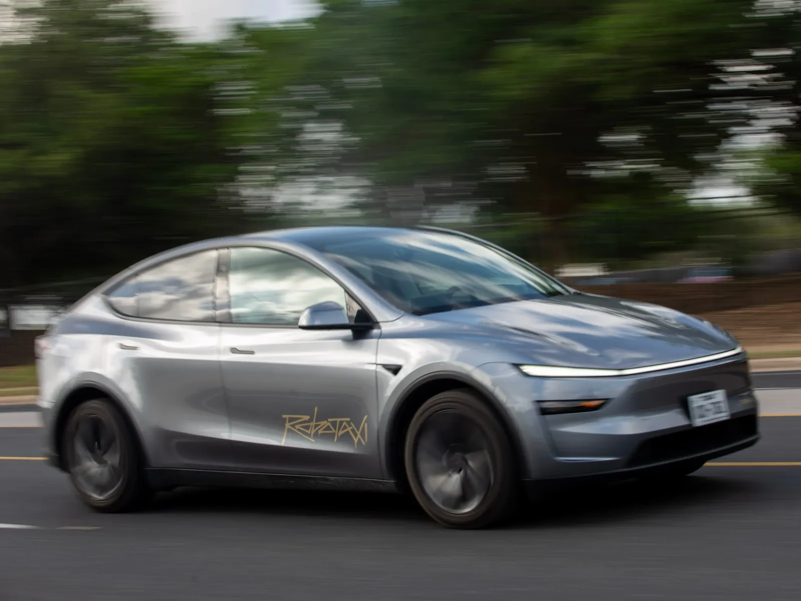 Tesla says Robotaxi has 380,000+ unsupervised miles, with zero notable incidents