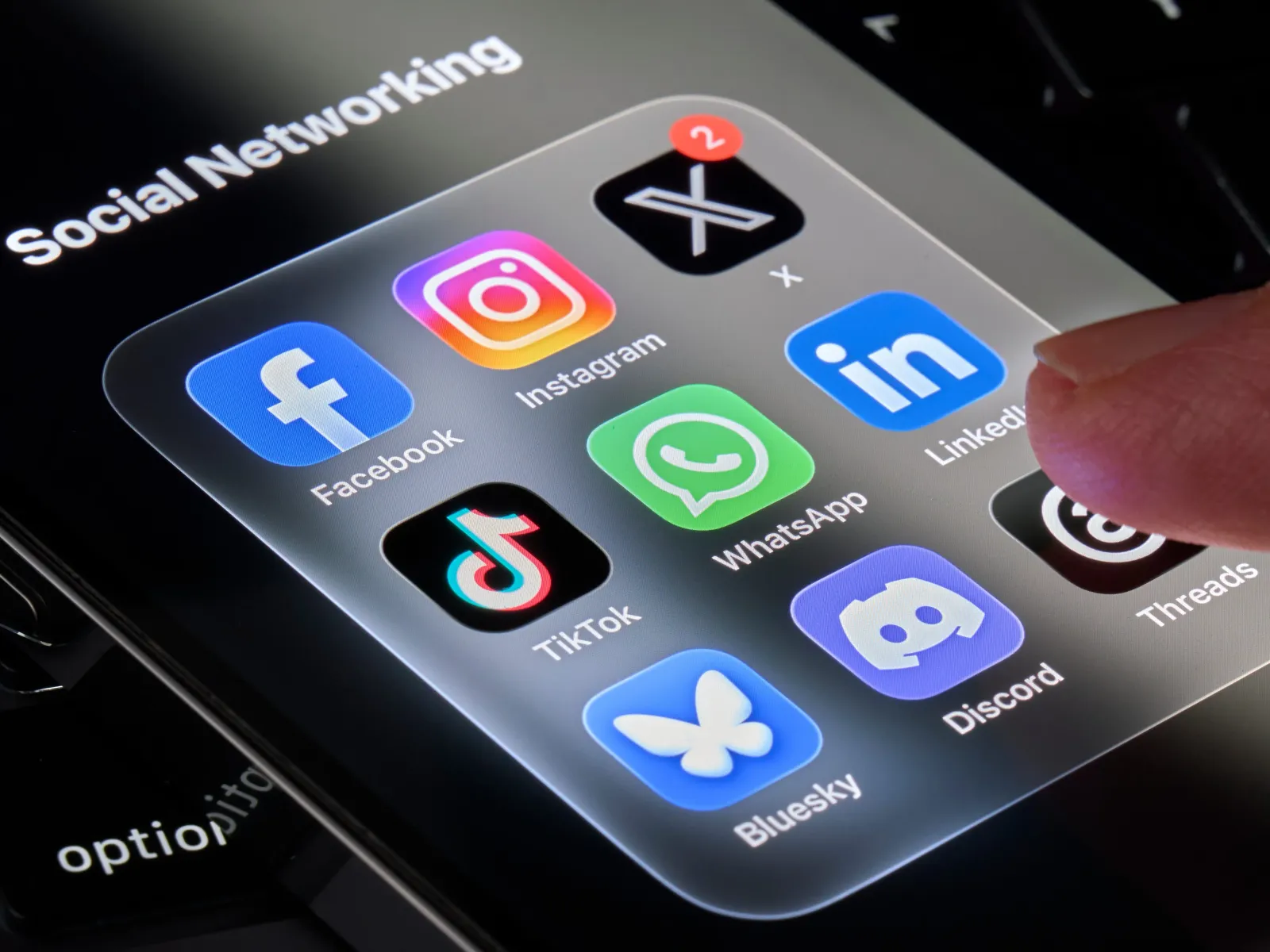 Meta tests a TikTok-like full-screen feed on Facebook, starting this fall