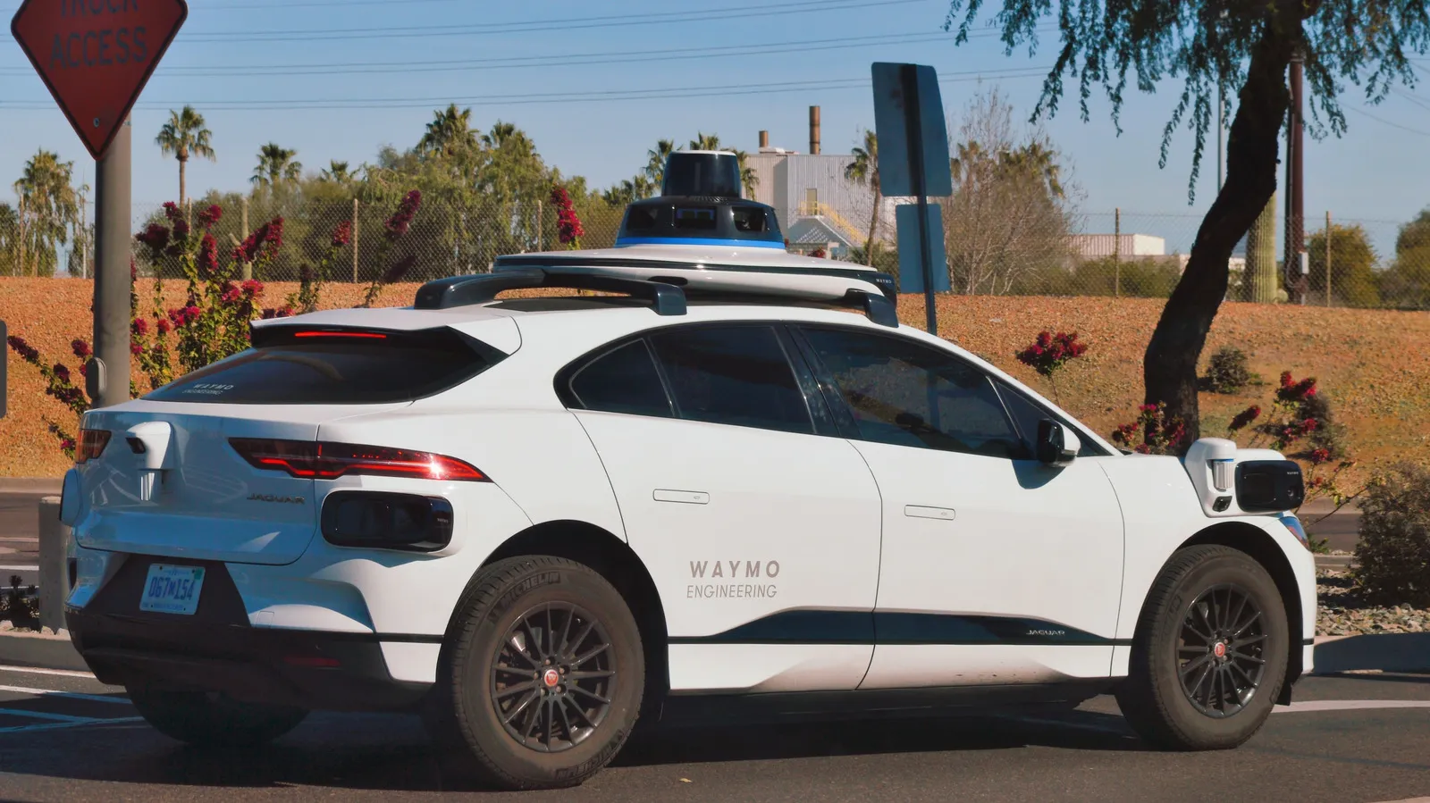 Uber stops Waymo rides in Phoenix, signaling a pivot to its own robotaxis
