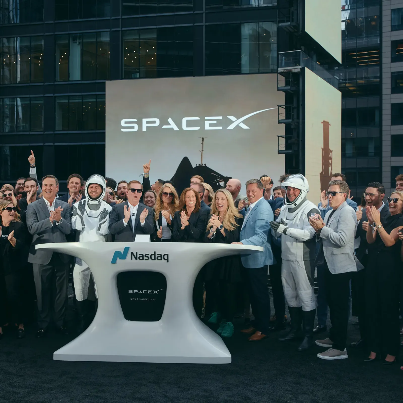 SpaceX Swings to Profit as Starlink and AI Revenue Double