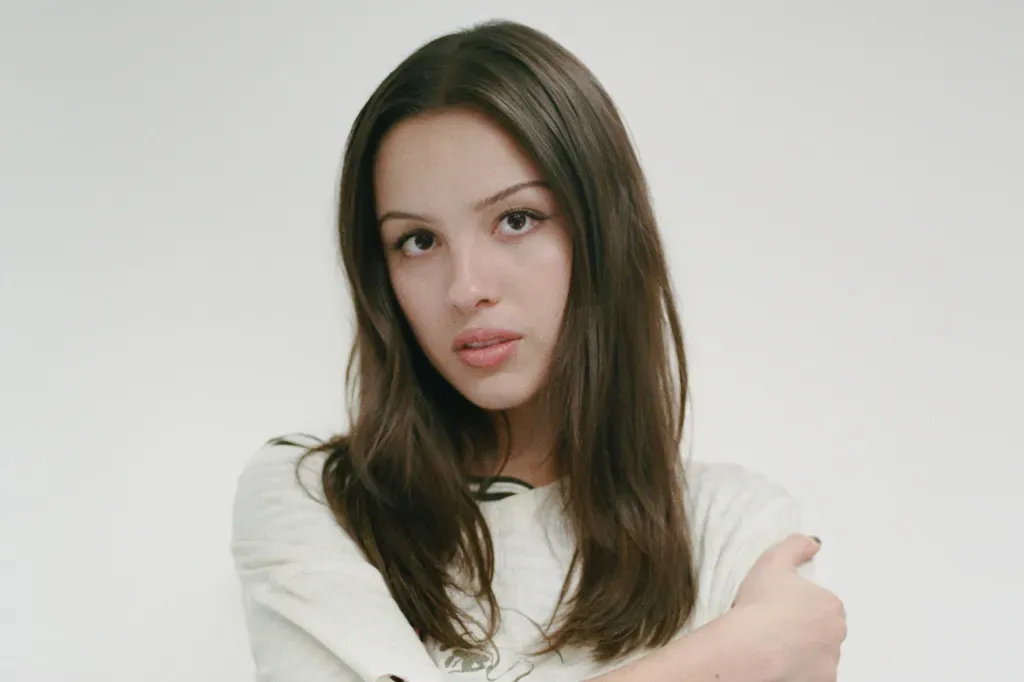 Olivia Rodrigo lands a third Billboard 200 No. 1 with 485,000 units in one week