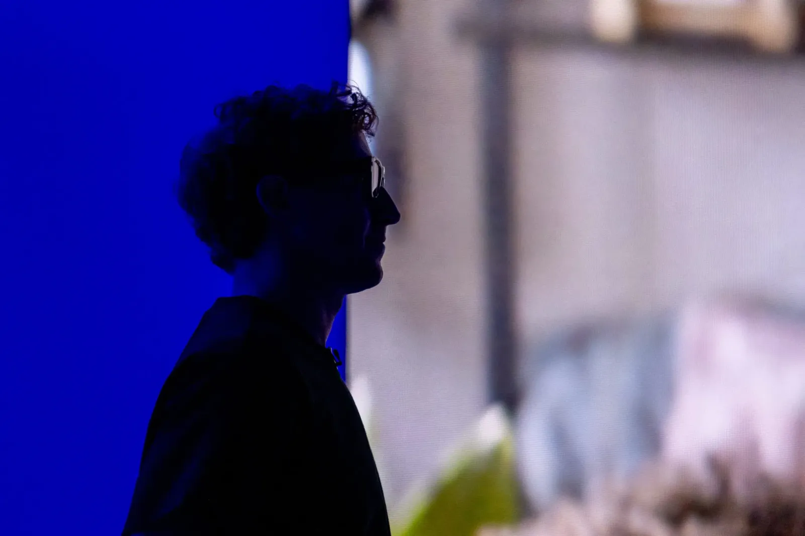 Meta's 'perv glasses' lawsuit: bystander footage fed into AI training