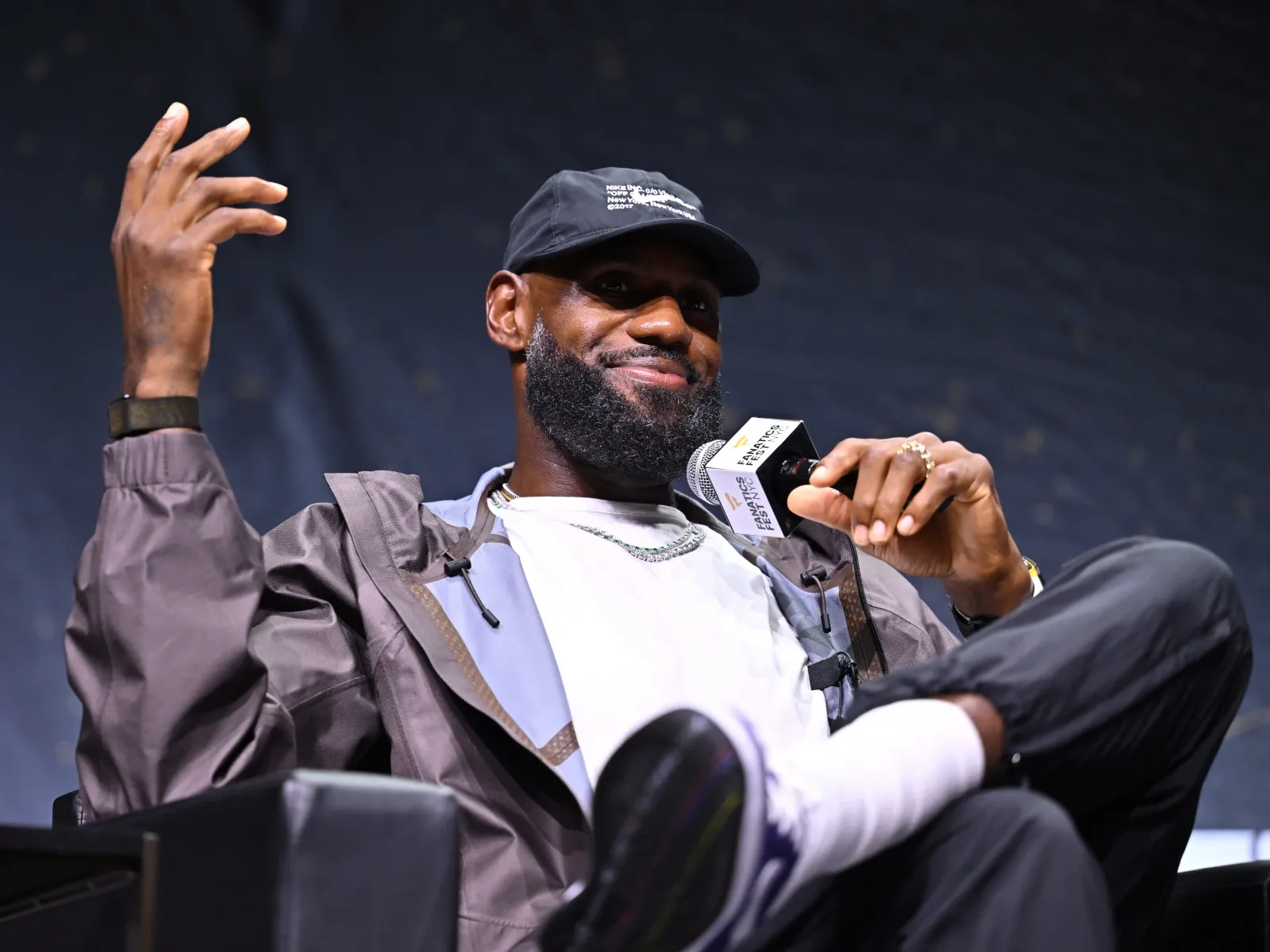 LeBron, 41, says athletes shouldn't be forced to retire for age