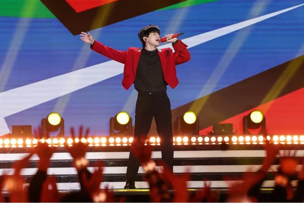 Jason Zhang signs UMG deal as Universal buys into Thailand's Solution One
