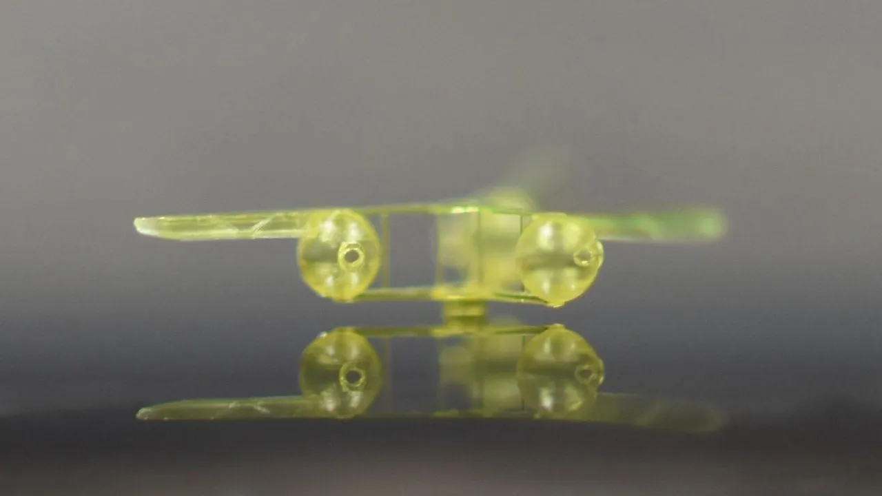 Sound Waves Alone Power Tiny Motorless Robots That Fly and Steer